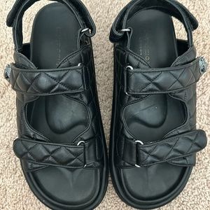 Kurt Geiger Dad sandals. Size 9.5